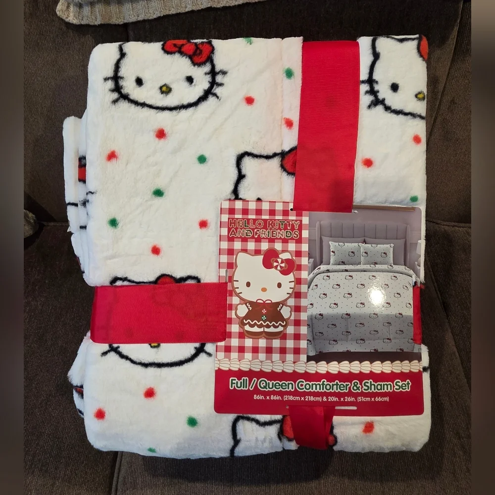 Hello Kitty Luxury Queen Comforter Set-NWT